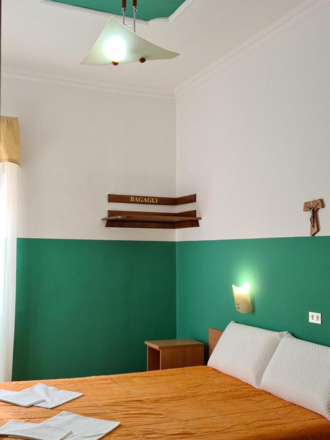B&B Santa Lucia 산 조반니 로톤도 외부 사진
